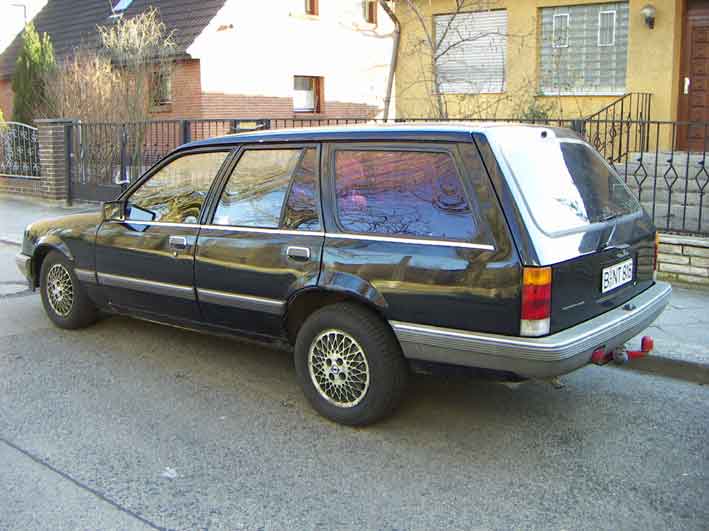  Oldtimer - OPEL Rekord E Caravan 